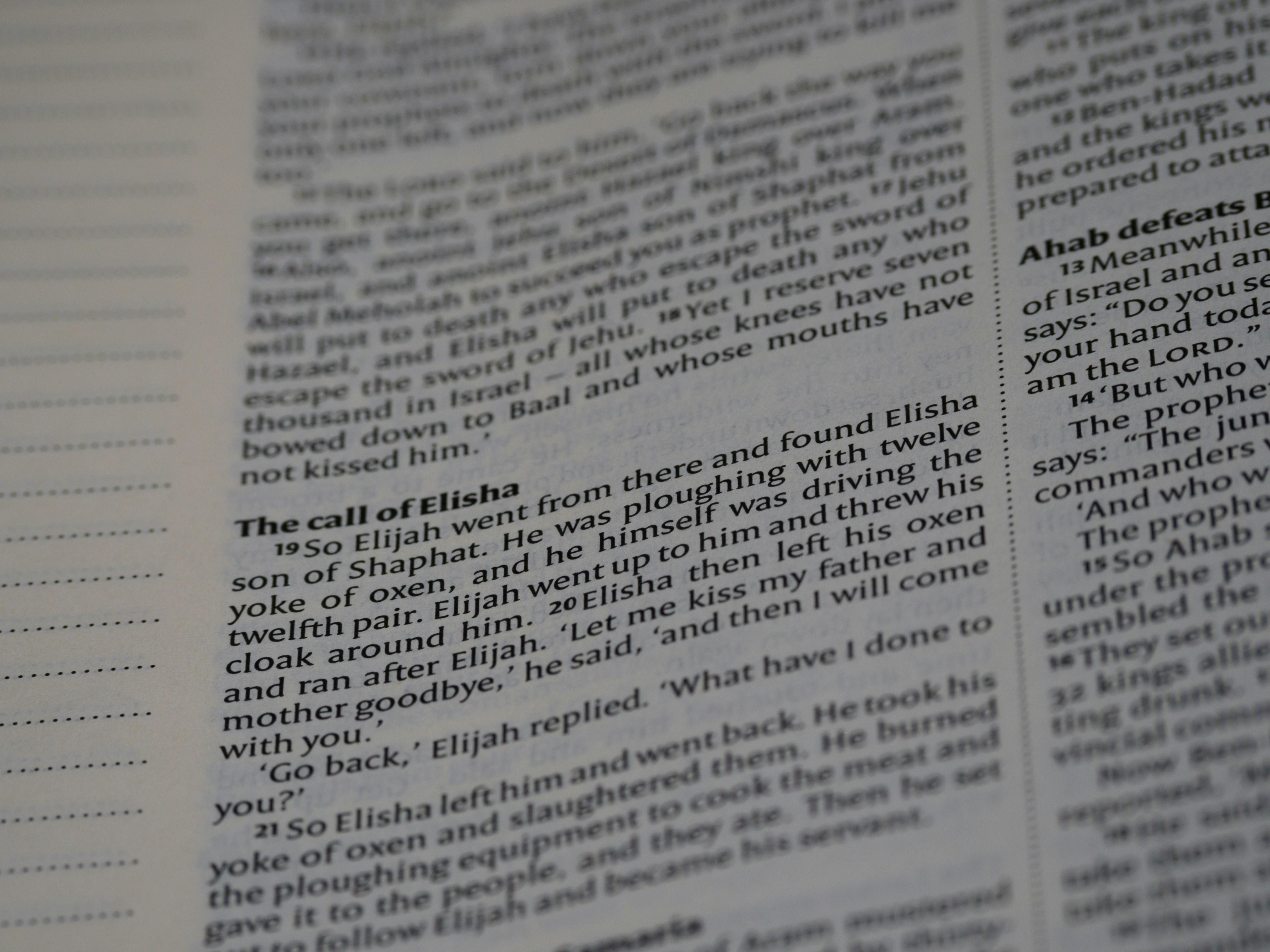 Usos específicos de 'por' y ejemplos prácticos