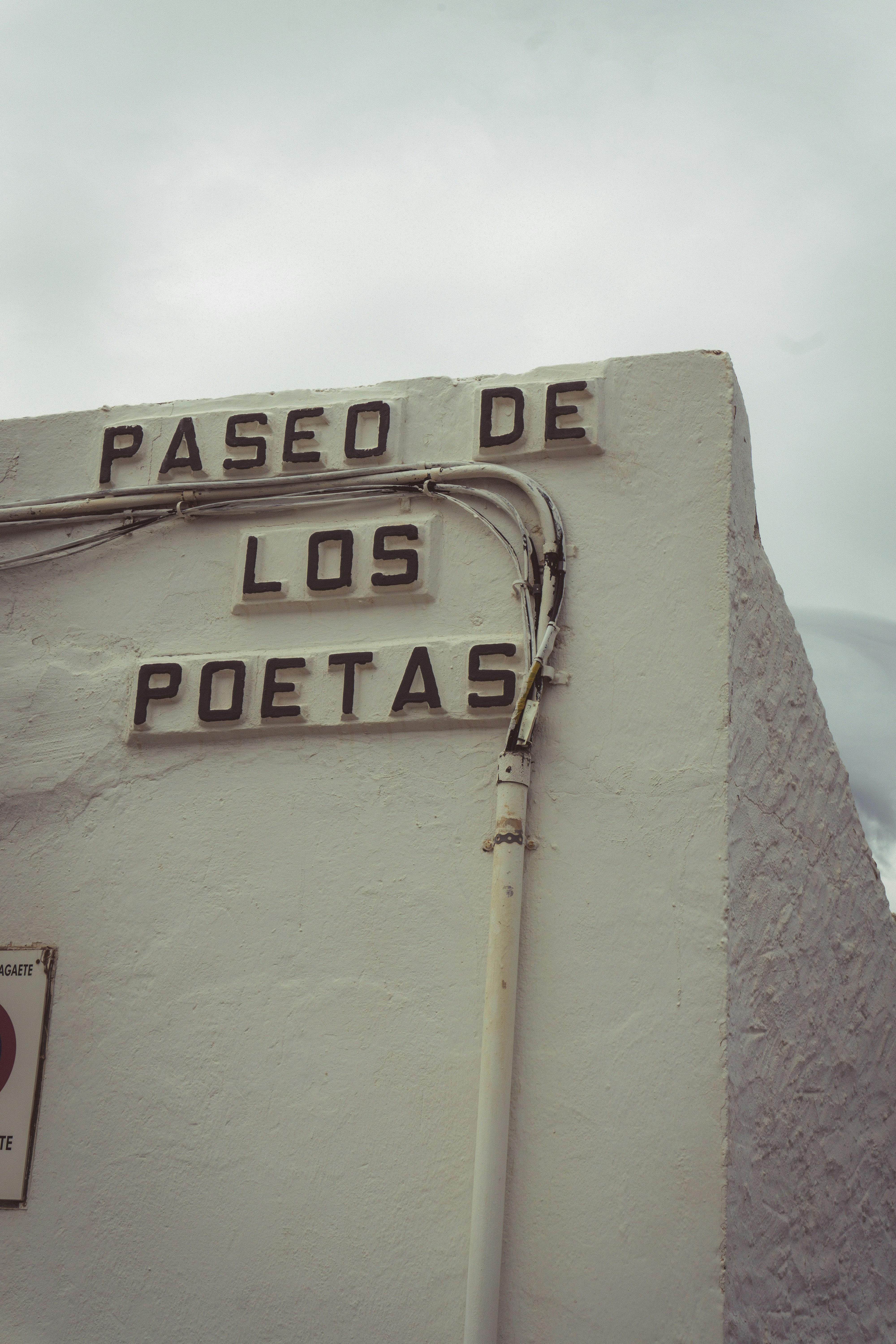 Uso de 'por' y 'para' en español: diferencias y ejemplos prácticos 2 Introducción a las preposiciones 'por' y 'para' en español