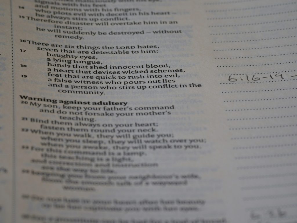 Por y para en español: diferencias y ejemplos prácticos