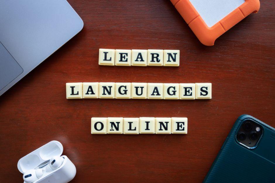 Secretos del español hablado: Consejos y ejemplos prácticos 6 Ejemplos prácticos: cómo aplicar los secretos del español hablado