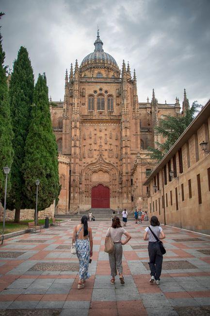 Guía esencial de ser y estar en español: diferencias y usos 1 Guía esencial de ser y estar en español: diferencias y usos