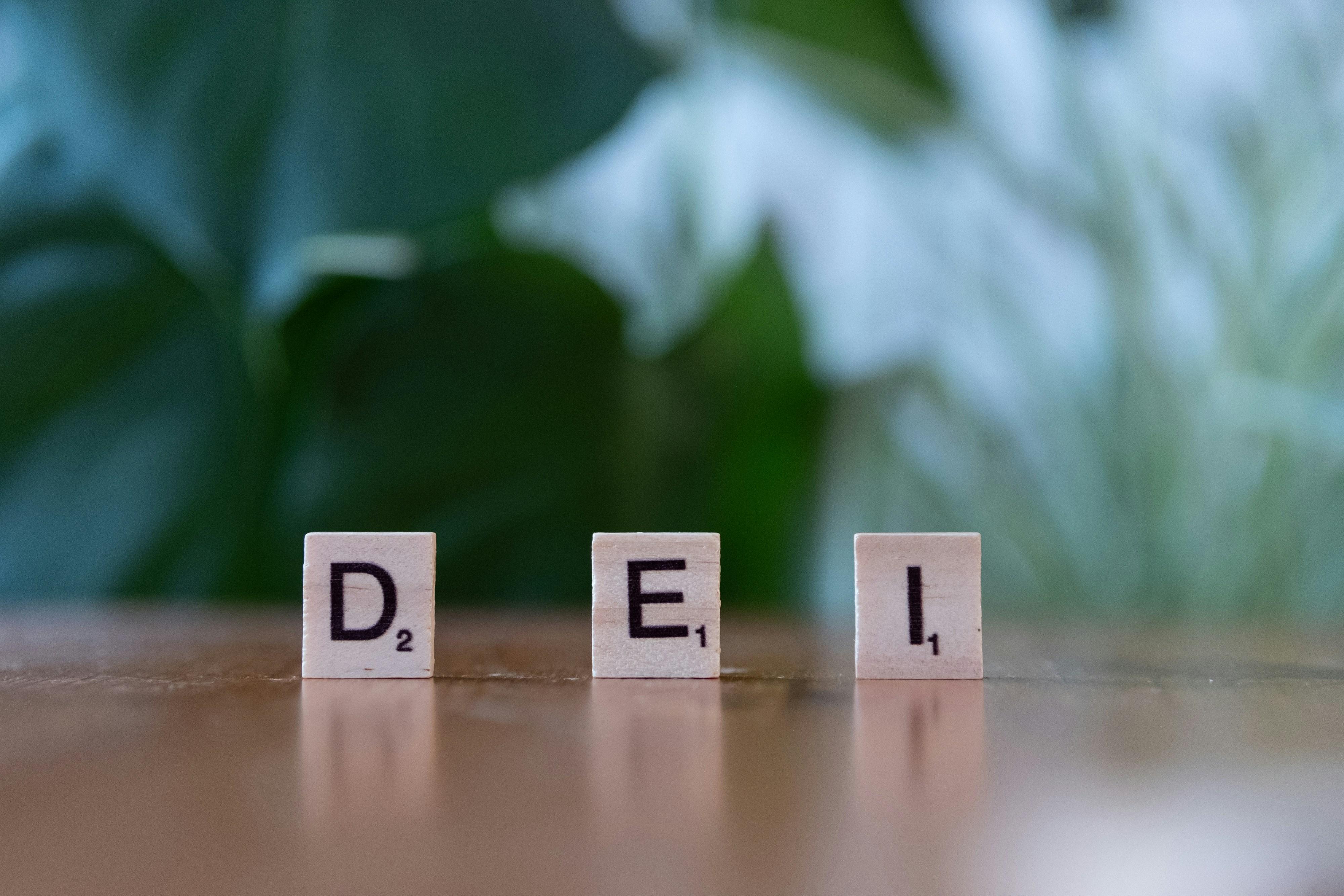 Preparación efectiva para DELE B2: ¡Domina el examen! 3 Estrategias de estudio para el examen DELE B2